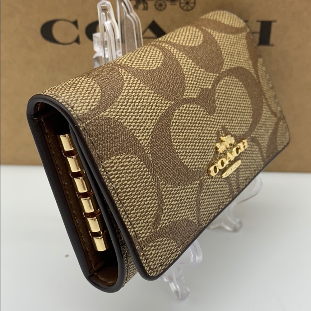 COACH Five Ring Key Case In Signature Canvas - Picture 3 of 16